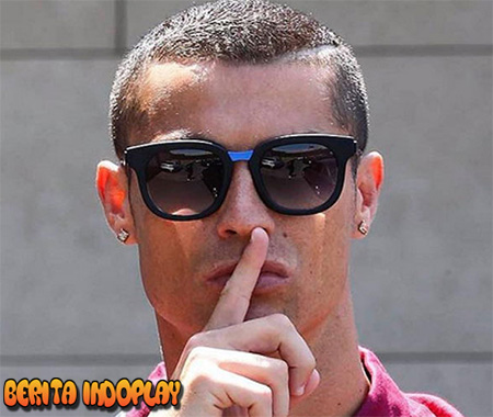 Agen Poker Online - Cristiano Ronaldo Menolak Bayar Hutang Pajaknya. Ronaldo yakin dirinya tidak bersalah dalam kasus penggelapan pajak yang di tuduhkan kepadanya beberapa waktu lalu. Seperti diketahui, Cristiano Ronaldo telah dilaporkan ke pengadilan oleh petugas pajak Spanyol.