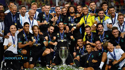 Agen Bola Online - Real Madrid Pertahankan Gelar Piala Super Eropa. El Real berhasil mempertahankan gelar Piala Super Eropa setelah menang tipis dari Manchester United dengan skor 2-1 yang berlangsung di Nacional Arena Filip IIm Rabu (09/08) dini hari.